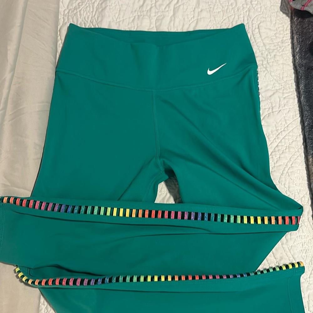 Nike leggings